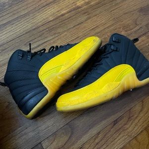 Retro Jordan 12 black and university gold